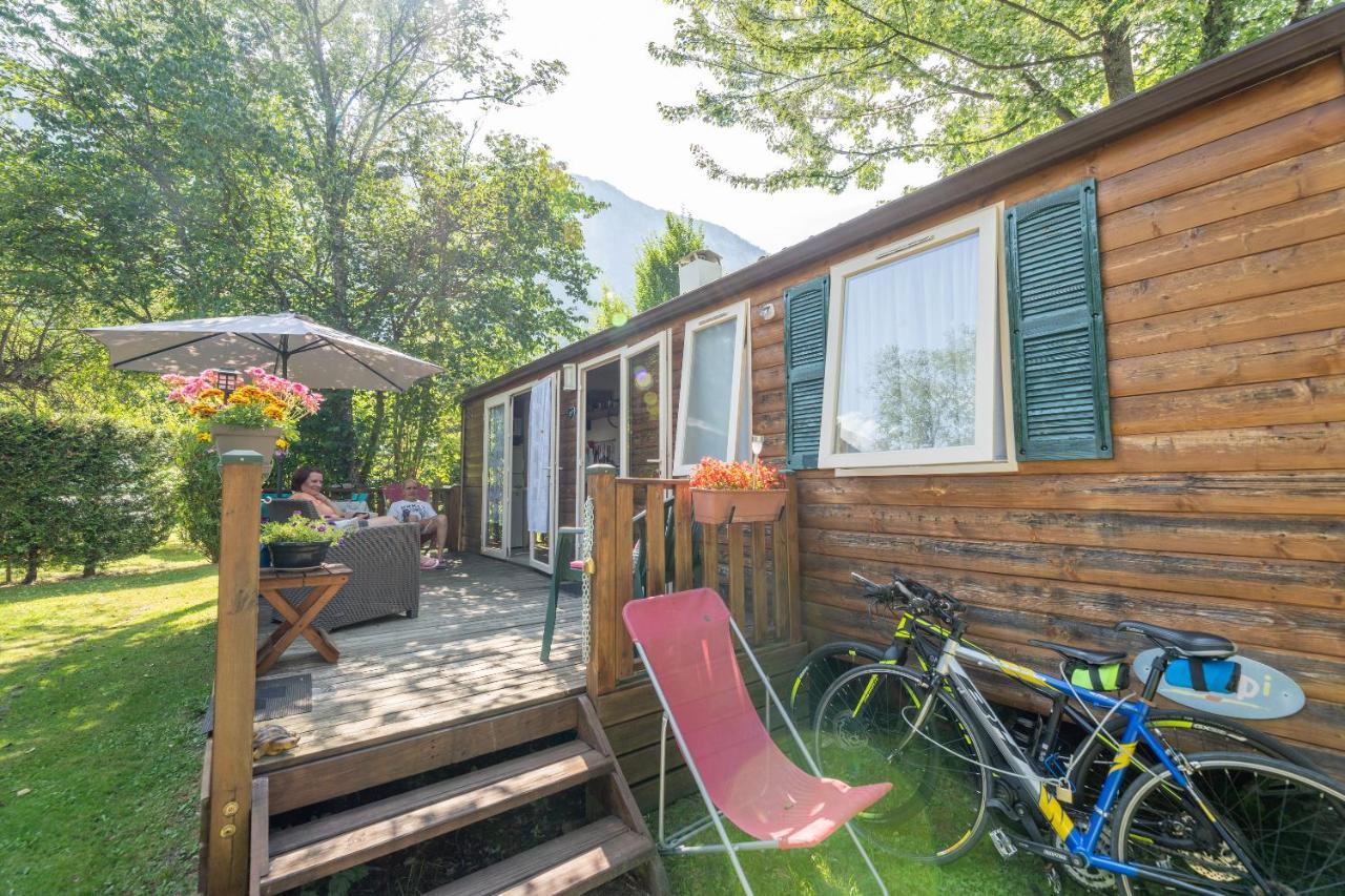 Camping Le Colporteur Le Bourg-dʼOisans Exterior foto