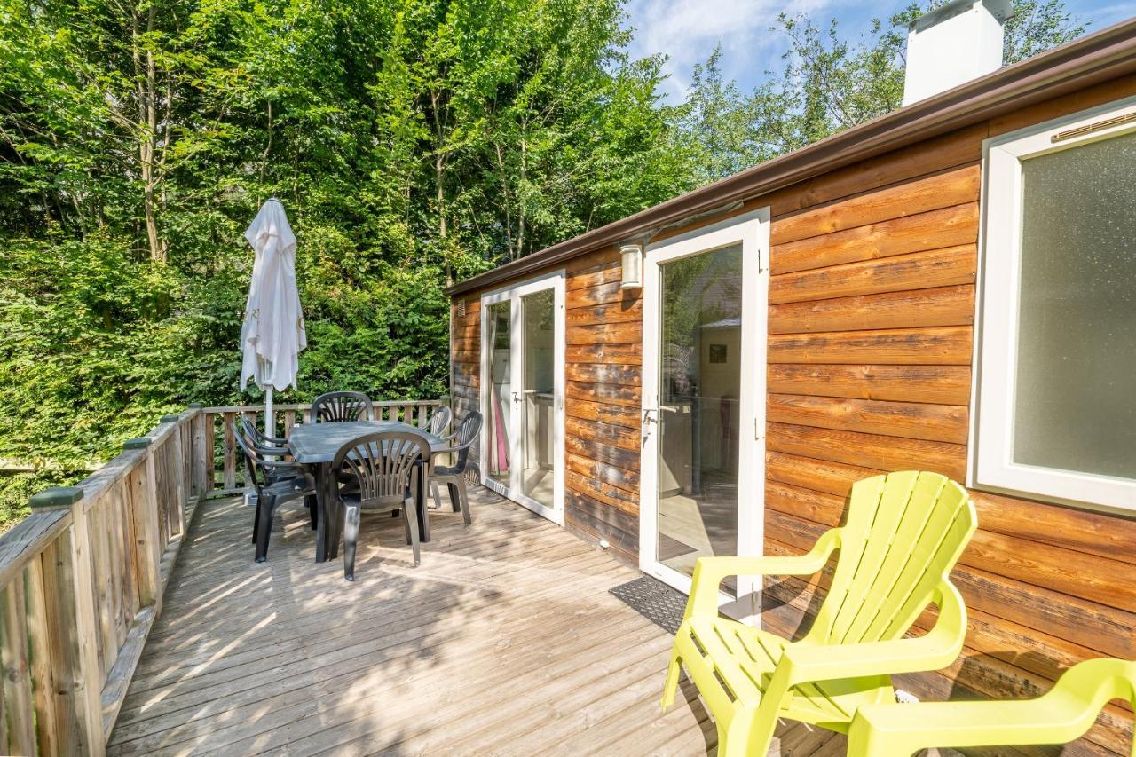 Camping Le Colporteur Le Bourg-dʼOisans Exterior foto