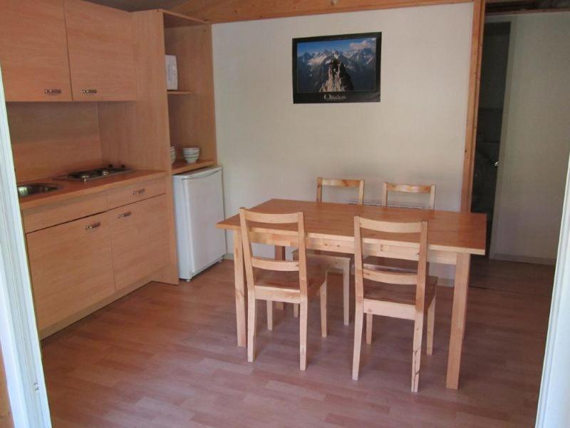 Camping Le Colporteur Le Bourg-dʼOisans Exterior foto