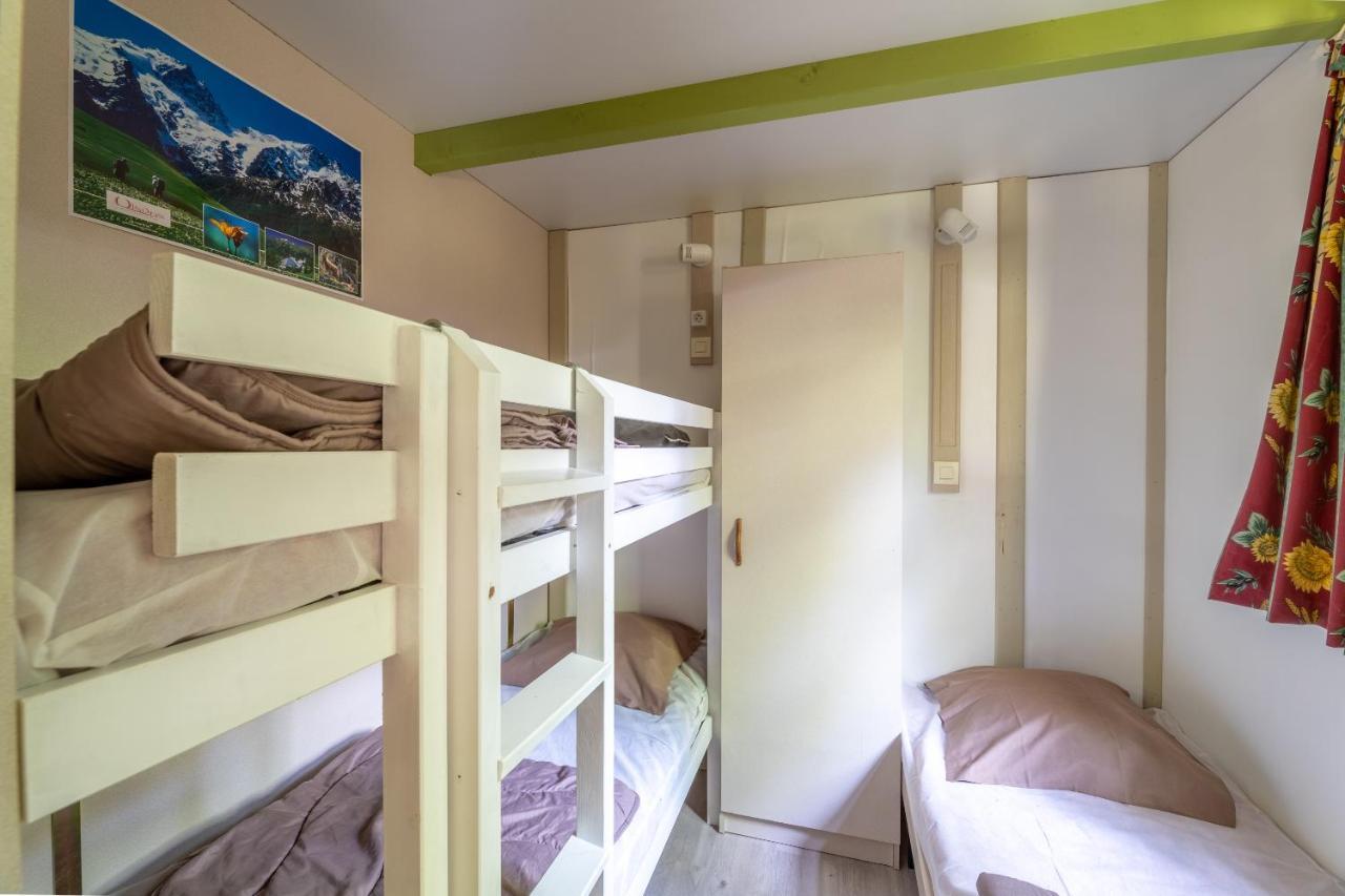 Camping Le Colporteur Le Bourg-dʼOisans Exterior foto