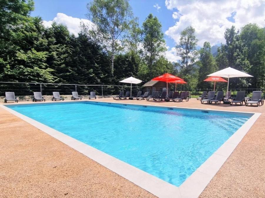 Camping Le Colporteur Le Bourg-dʼOisans Exterior foto