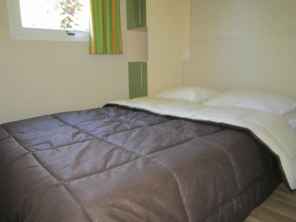 Camping Le Colporteur Le Bourg-dʼOisans Exterior foto